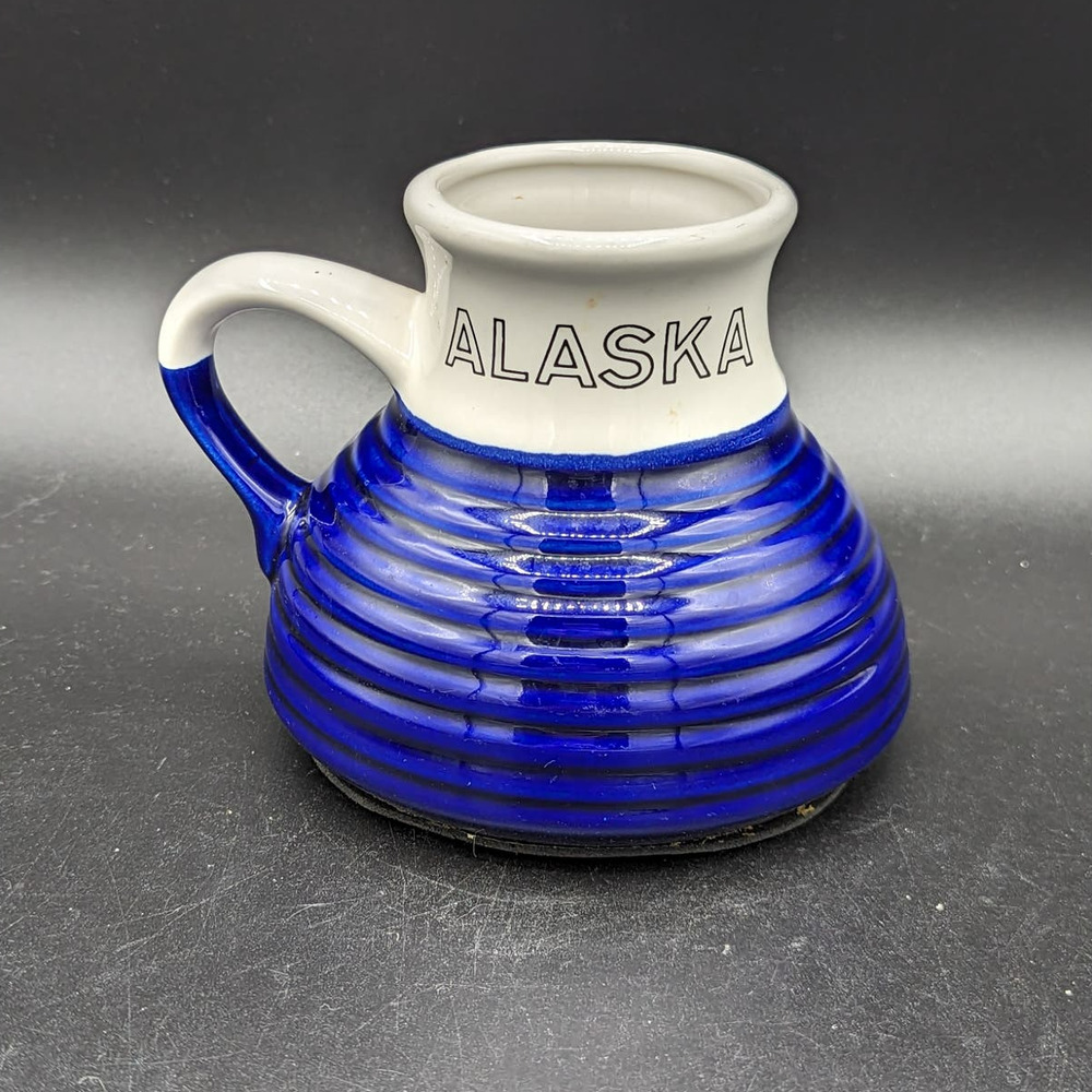 Vintage Fat Bottom No Spill Blue And White Alaska Travel Mug Rubberized Bottom